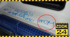 FCM-Anhänger begehen Vandalismus im Doppelstockwagen