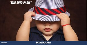 „Es geht ein Bild rum mit einem Baby drauf, welches ein Armband um hat auf dem “wir sind Paris” steht.“