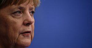 Das Bild von Angela Merkel in Uniform