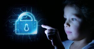 Interpol erklärt: Kinder online schützen – Nur wie?