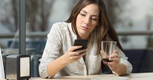 Dating-Apps: Risiko für Essstörungen steigt