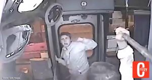 Schnell reagiert: Fahrer schließt Dieb im Bus ein