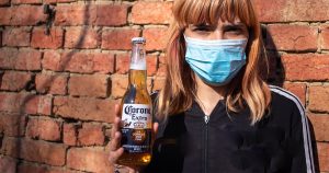 Das Virus und Corona-Bier – eine unsinnige Umfrage
