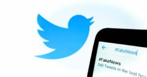 Corona vaccination: Twitter takes action against false reports.