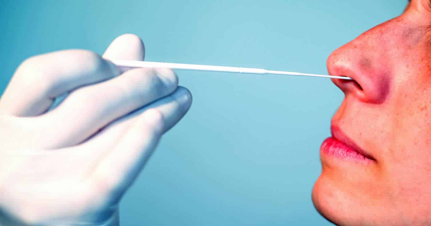 Nein, Impfstoffe werden nicht über PCR-Tests verabreicht!