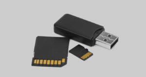 Achtung vor gefälschten USB-Sticks und SD-Karten