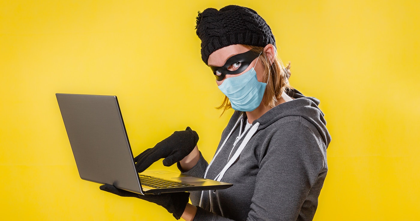 Kriminelle verlagern Verbrechen ins Internet - Artikelbild: STEKLO / Shutterstock.com
