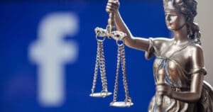 Facebook: Oft reicht nur ein Mausklick aus, um auf der Anklagebank zu landen!