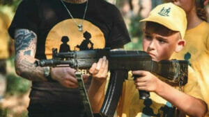Faktencheck: Bildet das Bataillon Asow Kindersoldaten aus?