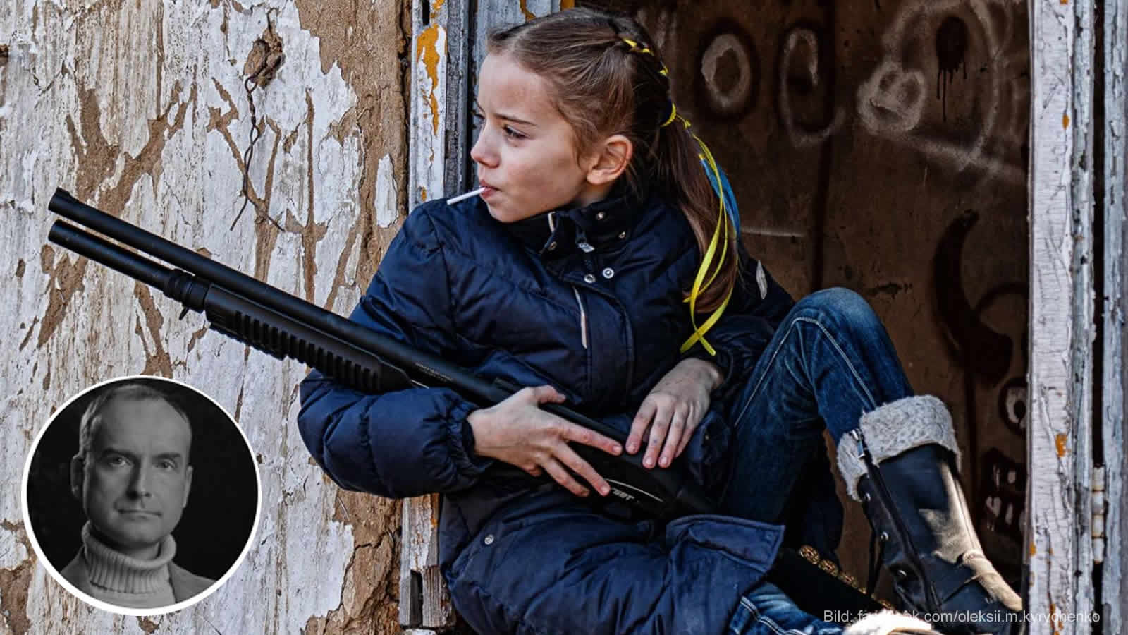 Bild: "Mädchen mit Gewehr und Lillipop" Oleksii Kyrychenko der seine Tochter zwei Tage vor Kriegsbeginn fotografierte