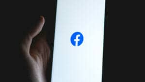 Facebook-Moderator wirft Meta Menschenhandel vor