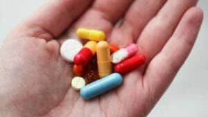 Studie „Doping im Alltag“: Psychische Belastung durch Pandemie treibt Medikamenten-Einnahme in die Höhe