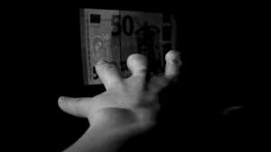 Mann verlor mehr als 100.000 Euro bei vermeintlichen Krypto-Deals