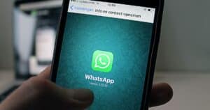 WhatsApp führt Umfragefunktion ein, und der Online-Status lässt sich jetzt auch verbergen