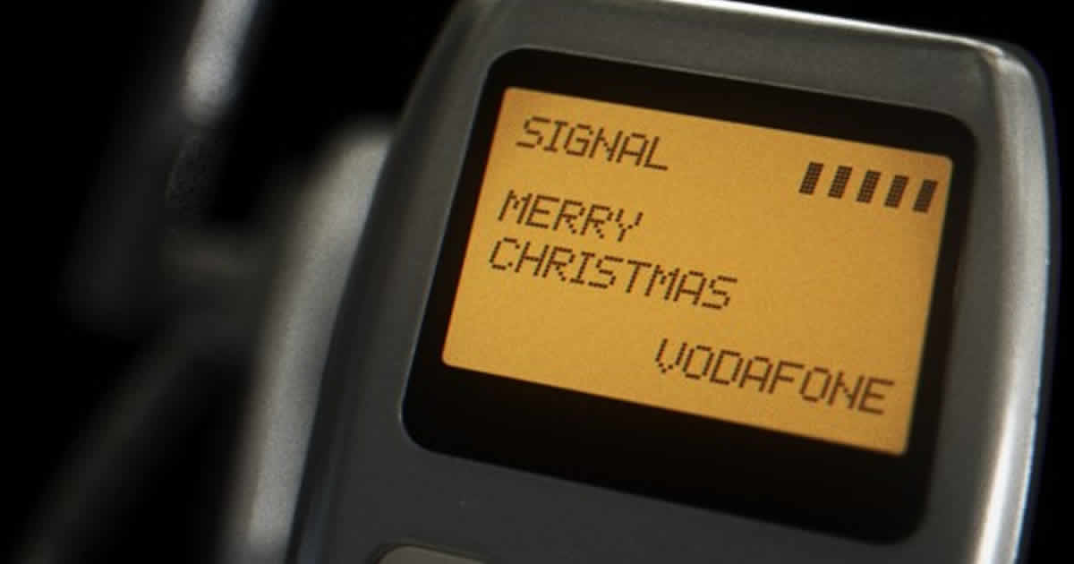 Die allererste SMS der Welt wurde im Vodafone-Netz vor fast drei Jahrzehnten übermittelt. Empfangen wurde sie von Vodafone-Mitarbeiter Richard Jarvis auf einer Weihnachtsfeier am 3. Dezember 1992. (Bild: Vodafone)