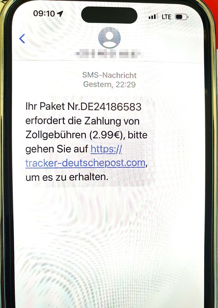 Angeblich Zollgebühren fällig / Betrüger wollen mit SMS Daten fischen. Bild: Polizeipräsidium MIttelhessen