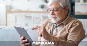 E-Reader können das Lesen für ältere Menschen und Senioren erleichtern